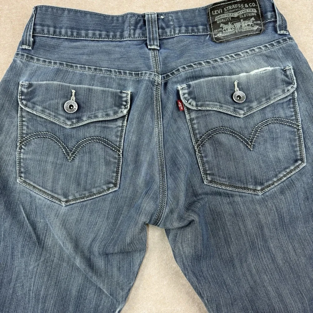 Vintage Levi's 514 Jeans Men's Size 33 Blue Slim Straight Mid Rise‎ Medium Wash